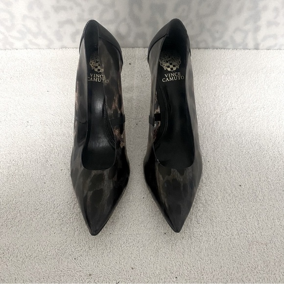 VINCE CAMUTO Anessta Clear Black Animal Leopard Print Pump Heels 8.5M NWOT - Picture 3 of 9